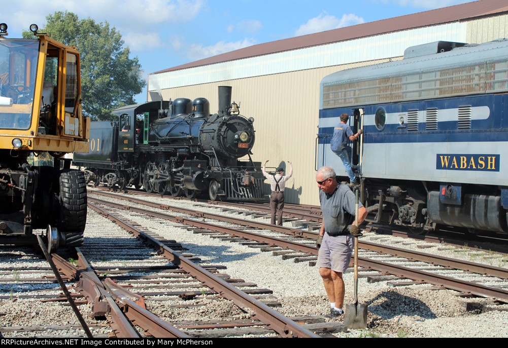 Southern Railway 401 at the Monticello Railway Museum